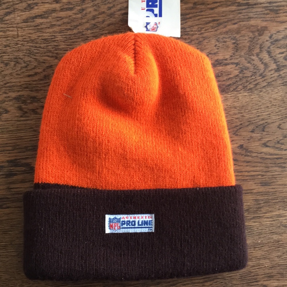 Cleveland Browns NFL Pro Line Beanie - Picture 2 of 3